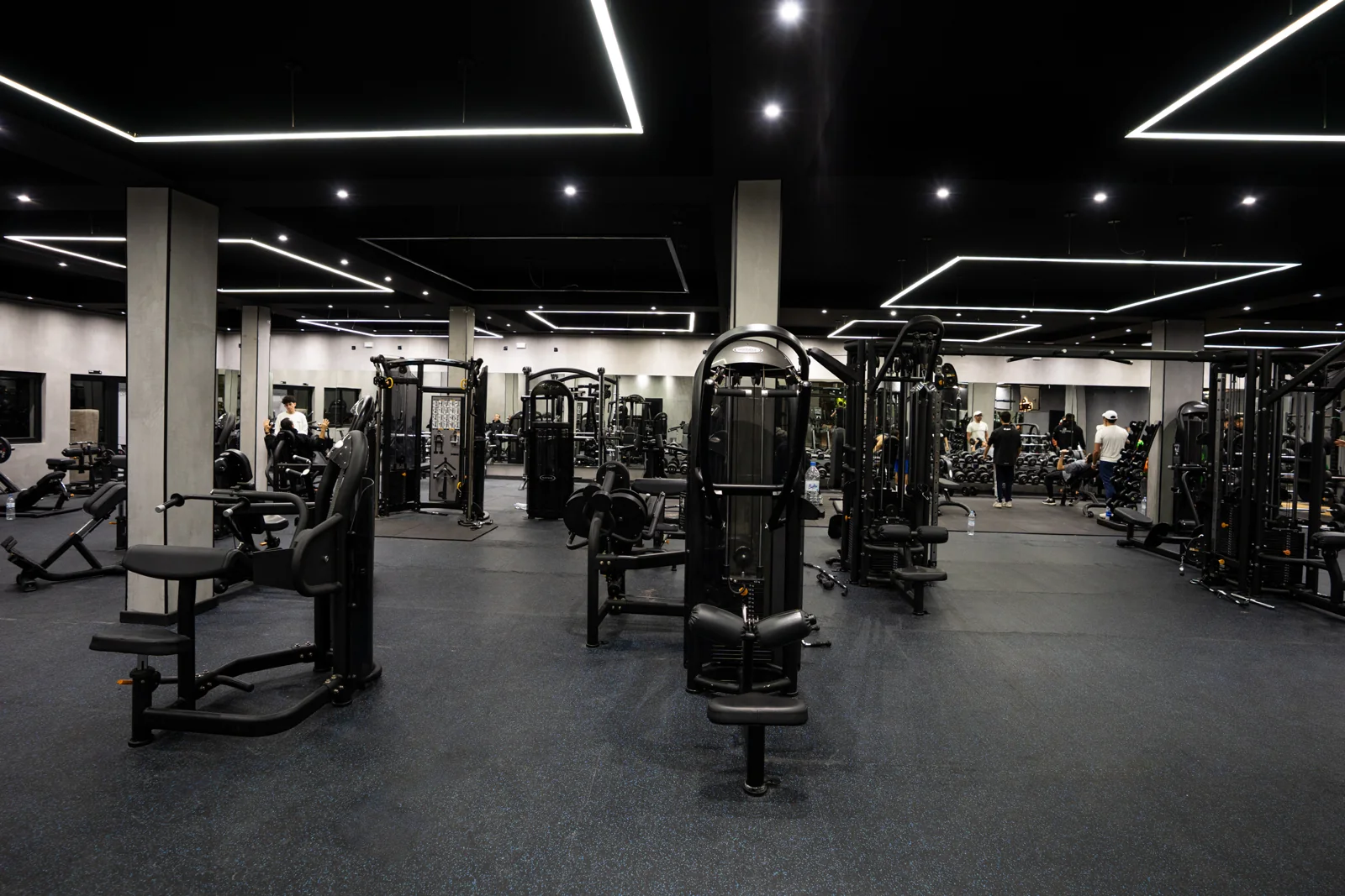 The strength training floor at Gymaholic Plus